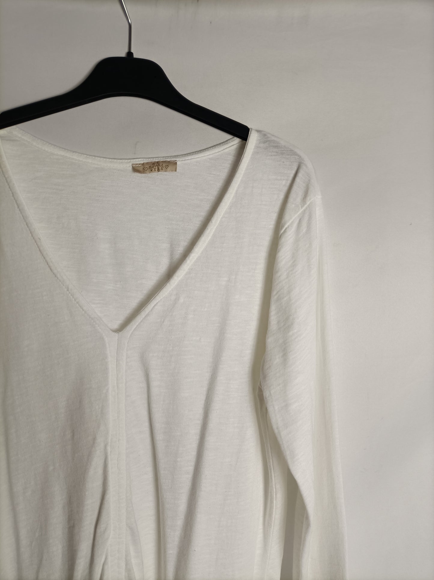 OTHERS. White long-sleeved top, size U (M/L)