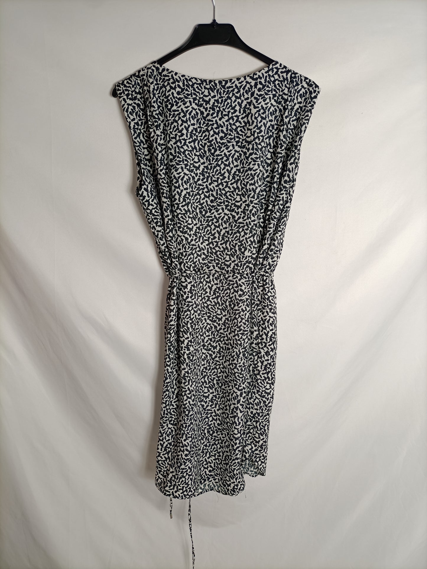 MANGO. Vestido animal print blanco y negro t. M