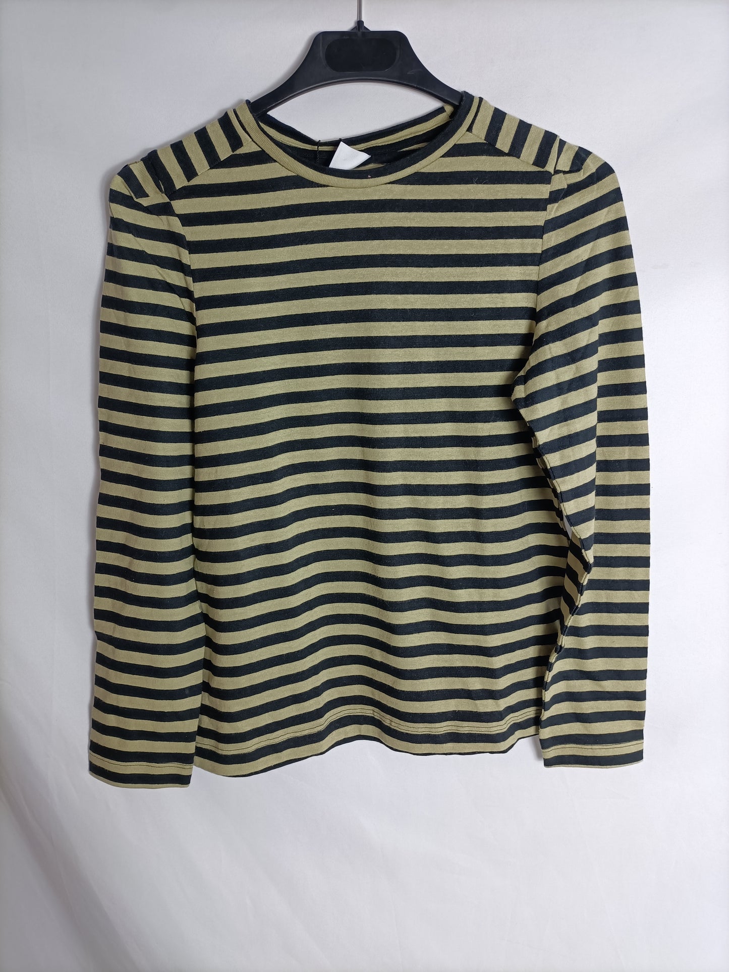 ZARA. Beige and black striped T-shirt, size 10 years