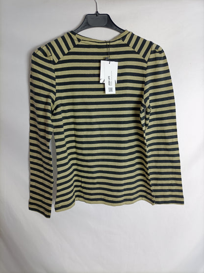 ZARA. Beige and black striped T-shirt, size 10 years