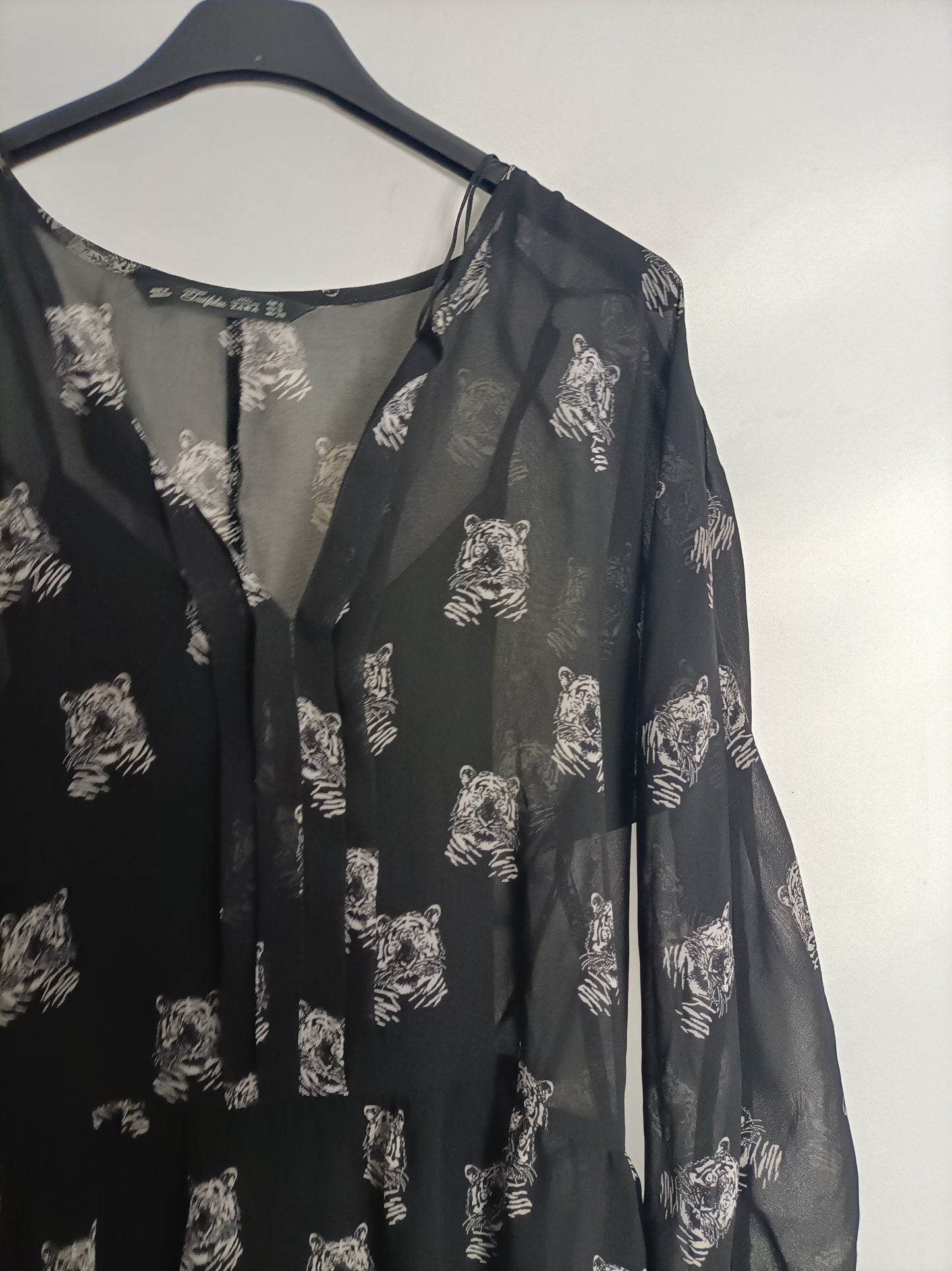 ZARA. Vestido negro tigres T.s