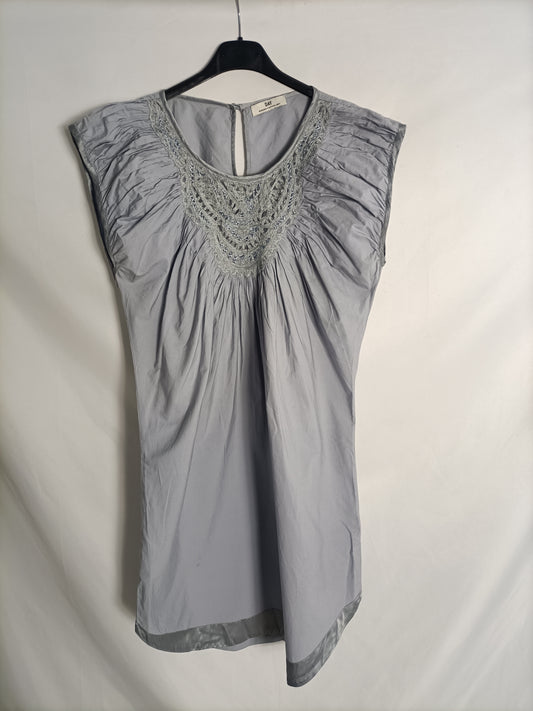 DAY. Gray dress with neckline detail Your(s)