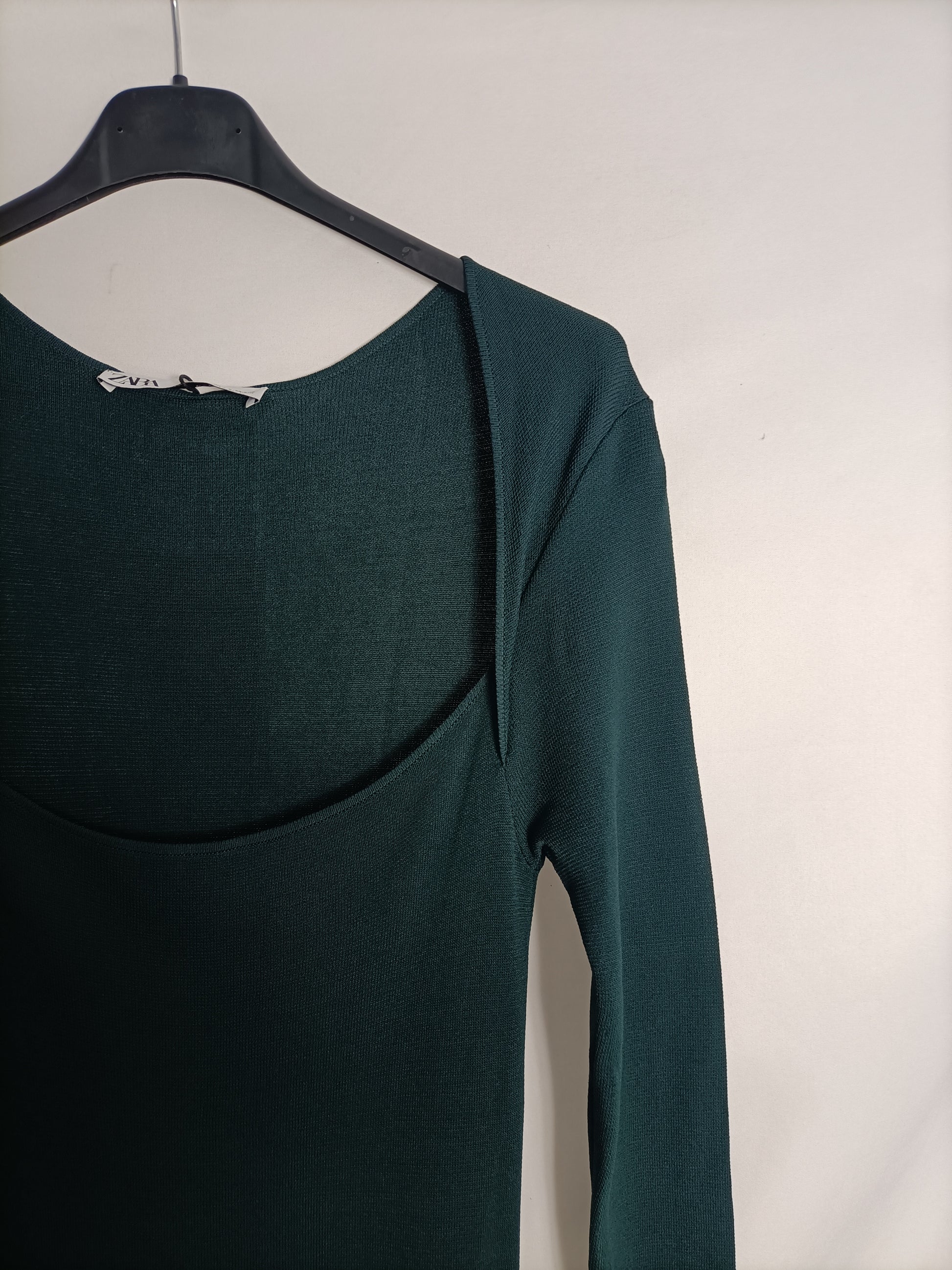 ZARA. Green Ts knit dress Hibuy market ZARA. Green Ts knit dress Hibuy market