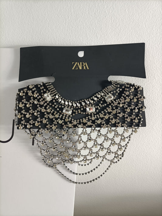 ZARA. Rhinestone necklace