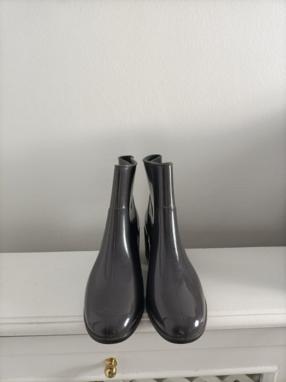 BIMBA Y LOLA. Botas de agua grises t. XL (40-41)