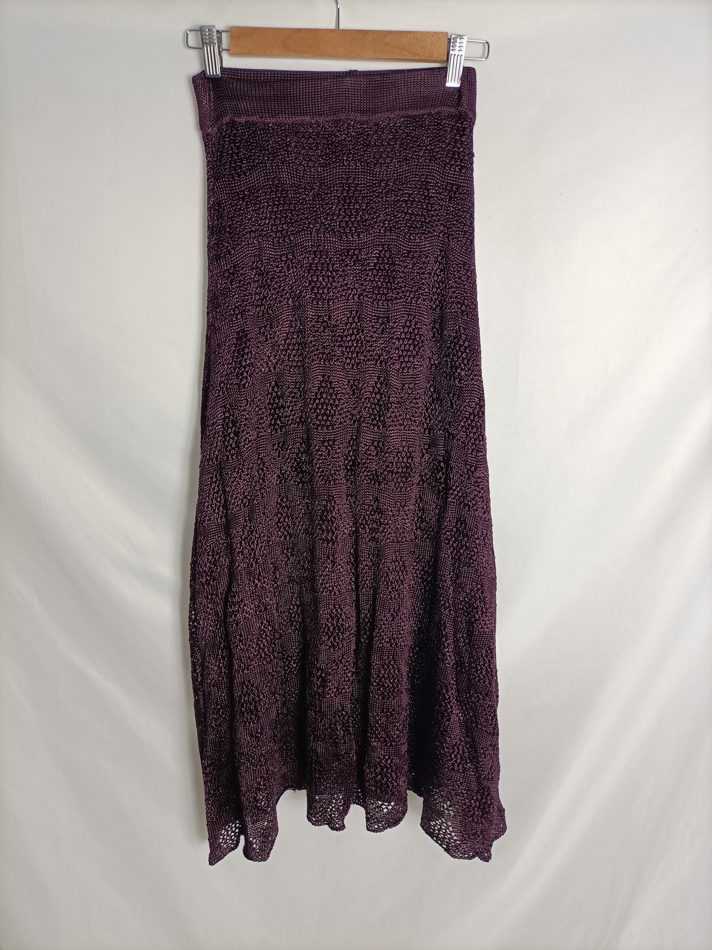 ZARA. Burgundy crochet midi skirt Ts