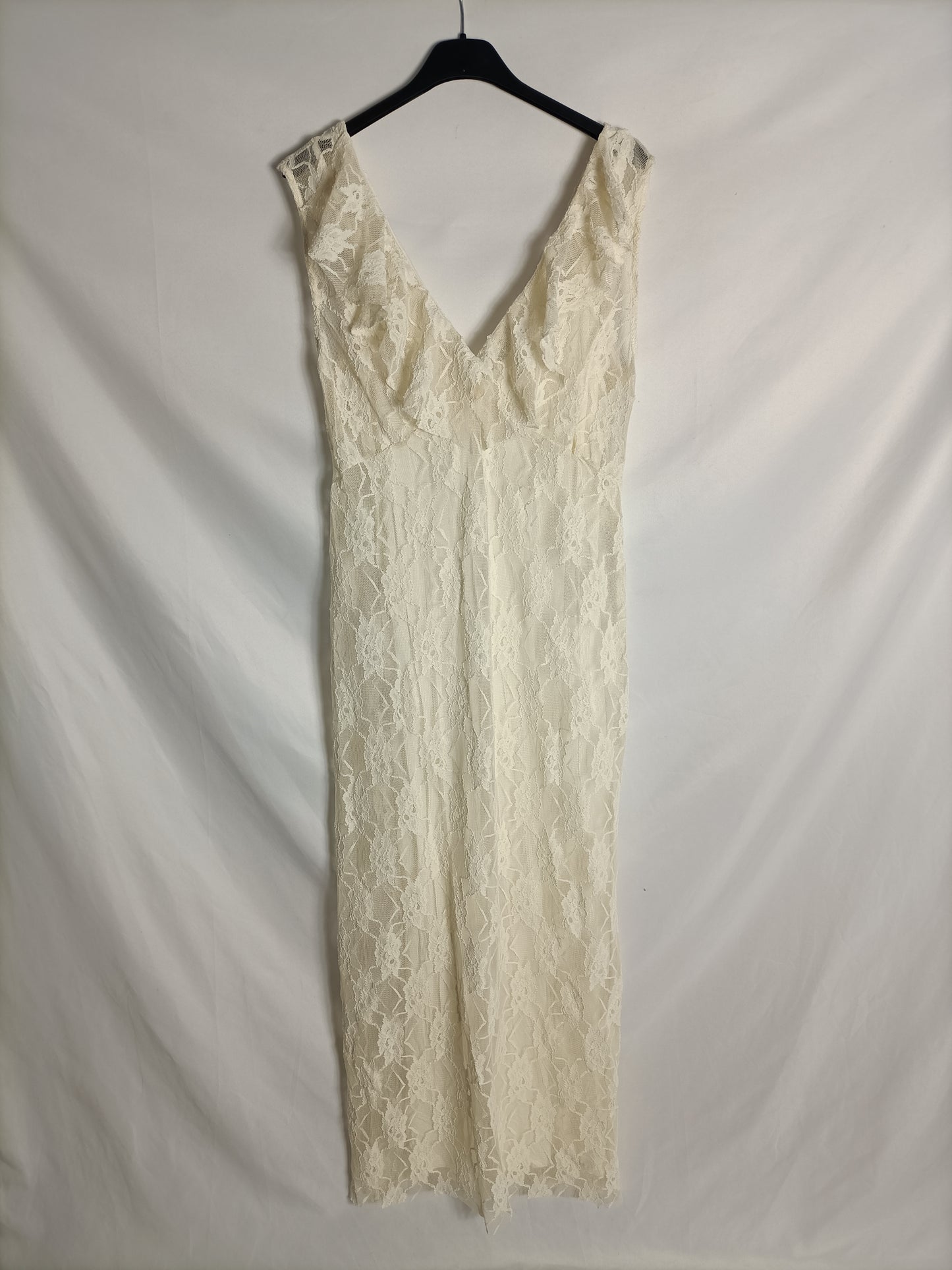 ZARA. Beige lace Ts dress