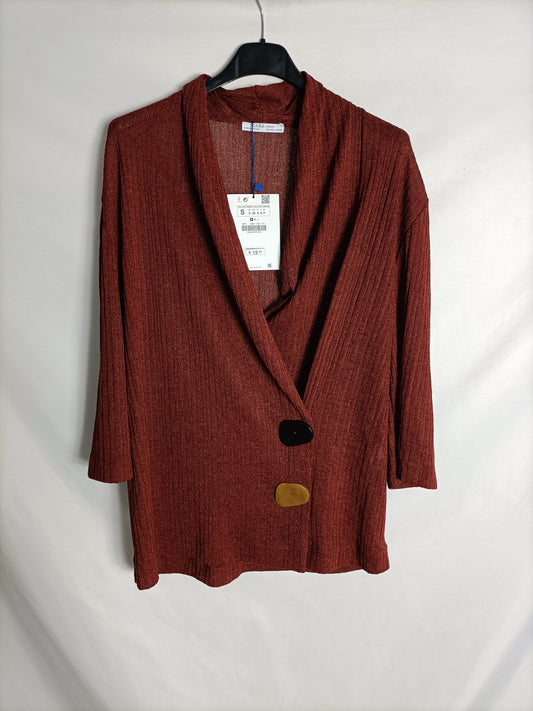 ZARA. Knitted top with buttons Ts