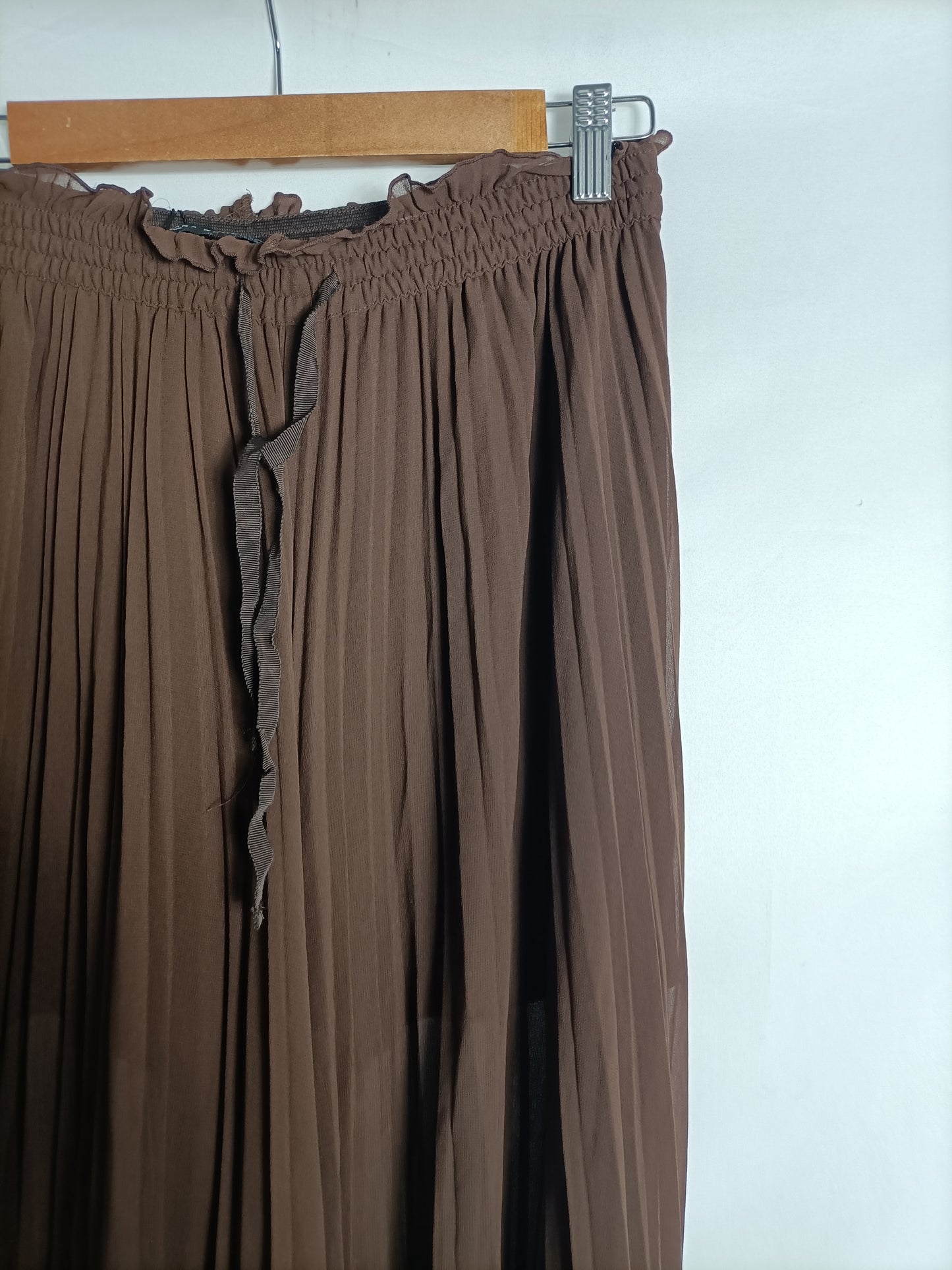 ZARA. Brown pleated palazzo pants S.XS