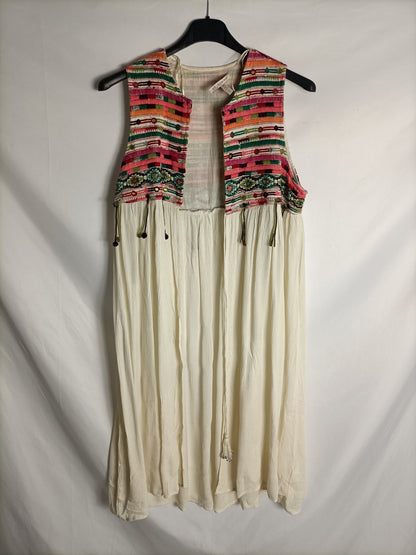 ZARA. Chaleco beige bordado T.m