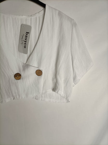 BASYCO. White crossover crop top Your(s)