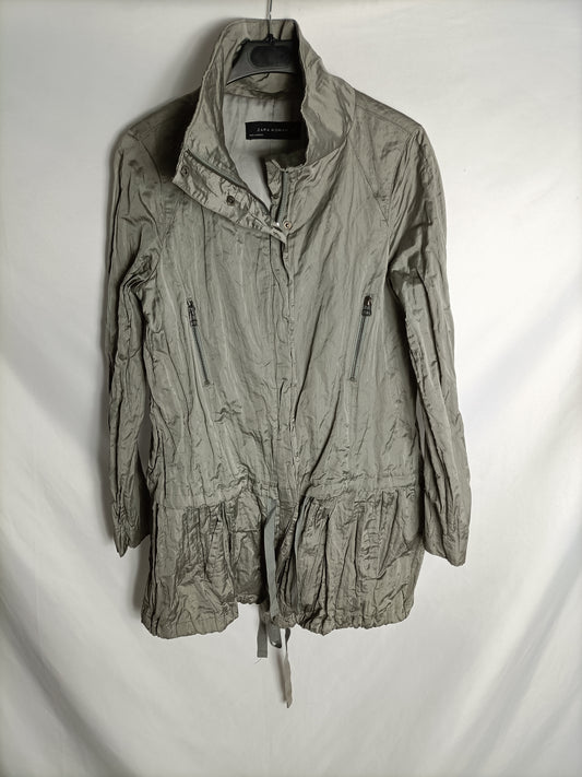 ZARA. Beige zip-up parka Ts