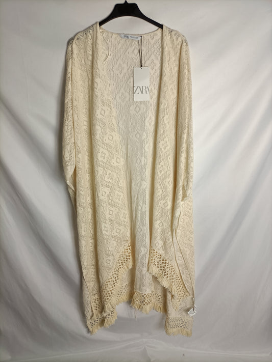 ZARA. Beige lace kimono Tm