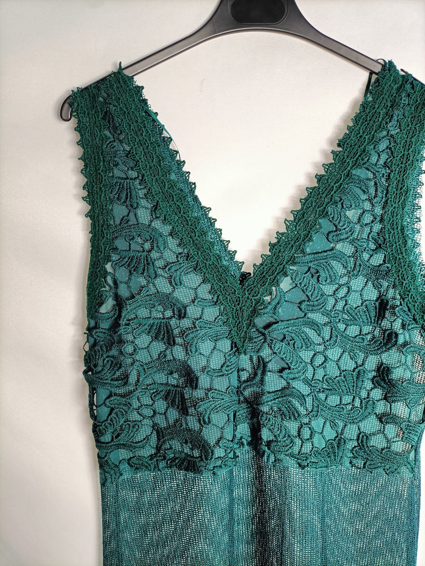 ZARA. Long green lace dress Ts