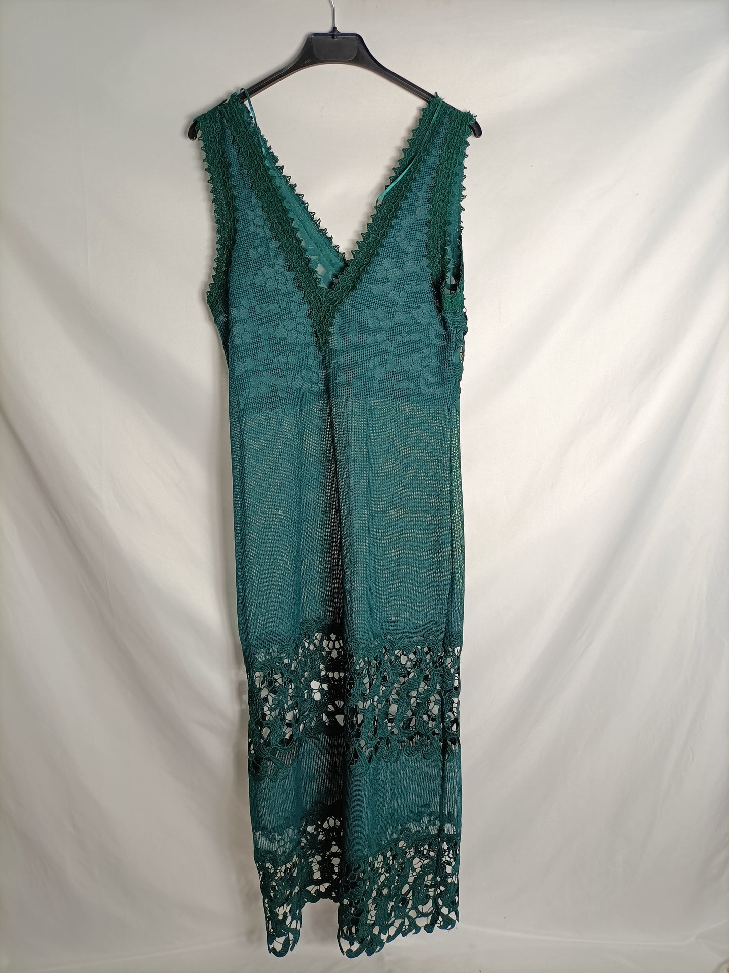ZARA. Long green lace dress Ts