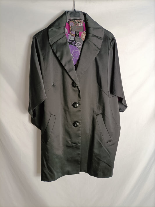 MANGO. Abrigo negro mangas murciélago T.u(S)