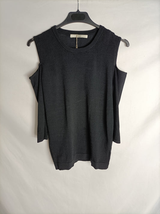 UTERQÜE. Top negro hombros T.s