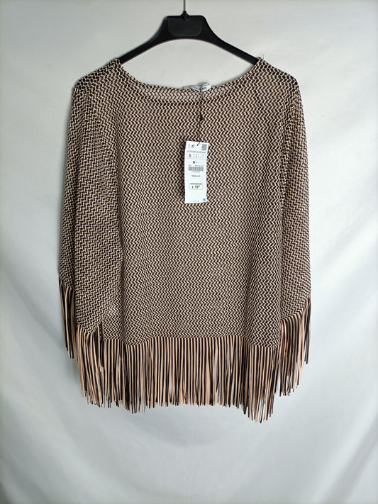 ZARA. Beige and black fringed Ts top