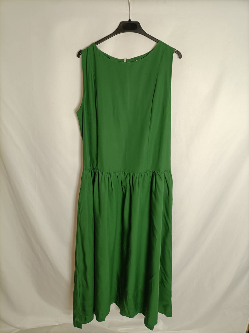 NUEOO CLOTHING. Vestido largo verde T.s
