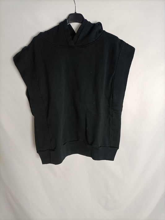 ZARA. Sudadera sin mangas negra T.xs-s