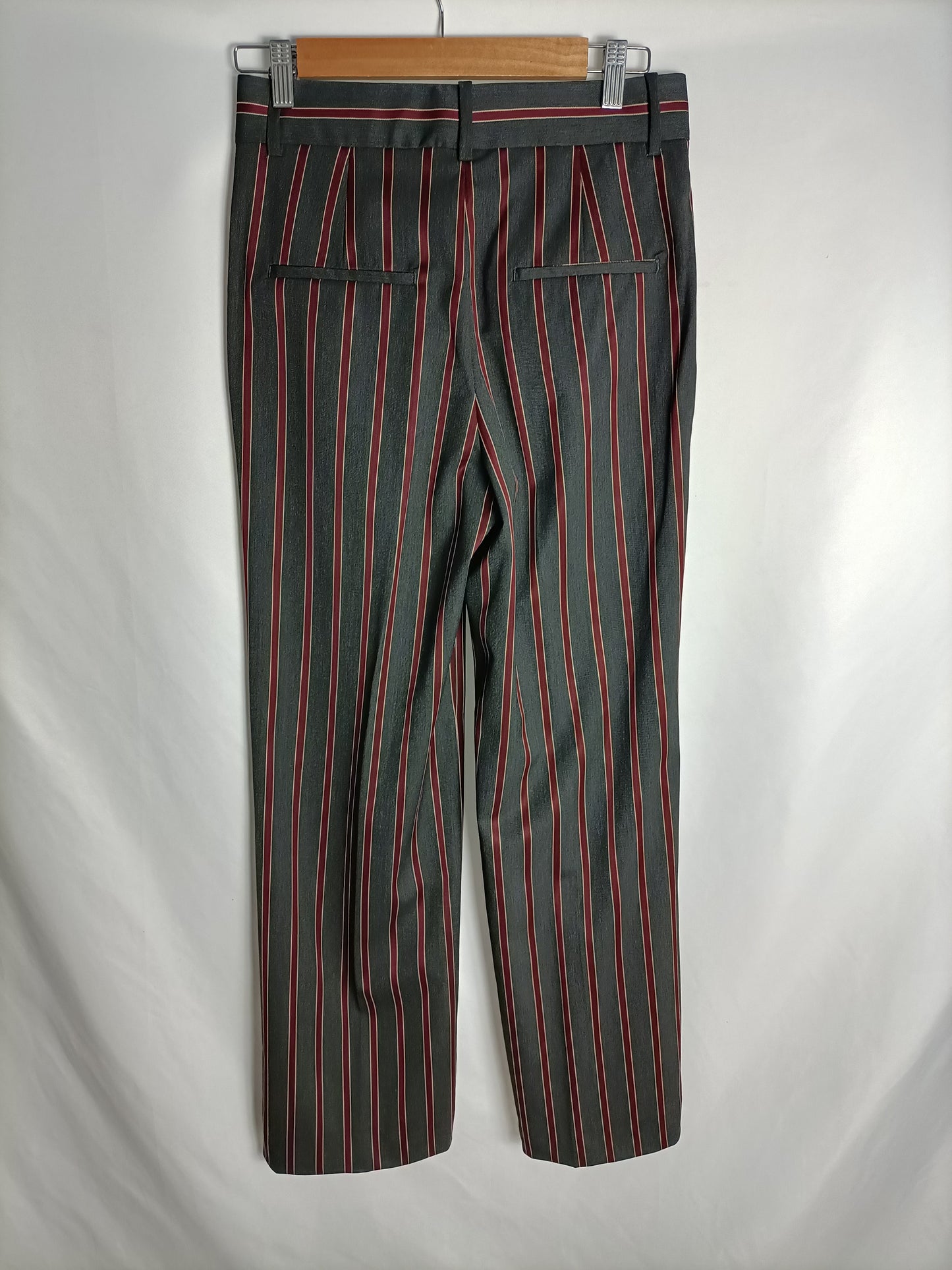 ZARA. Pantalón gris rayas de vestir T.xs