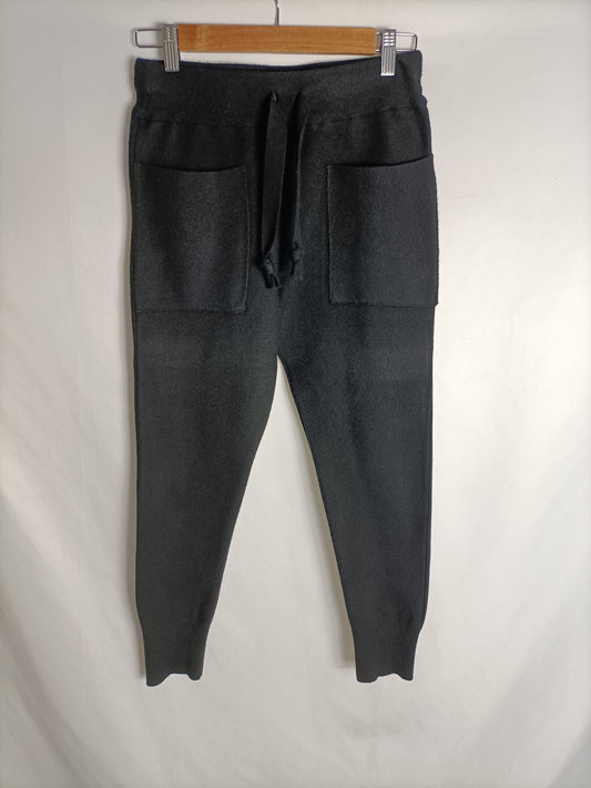 ZARA. Black Ts knit trousers