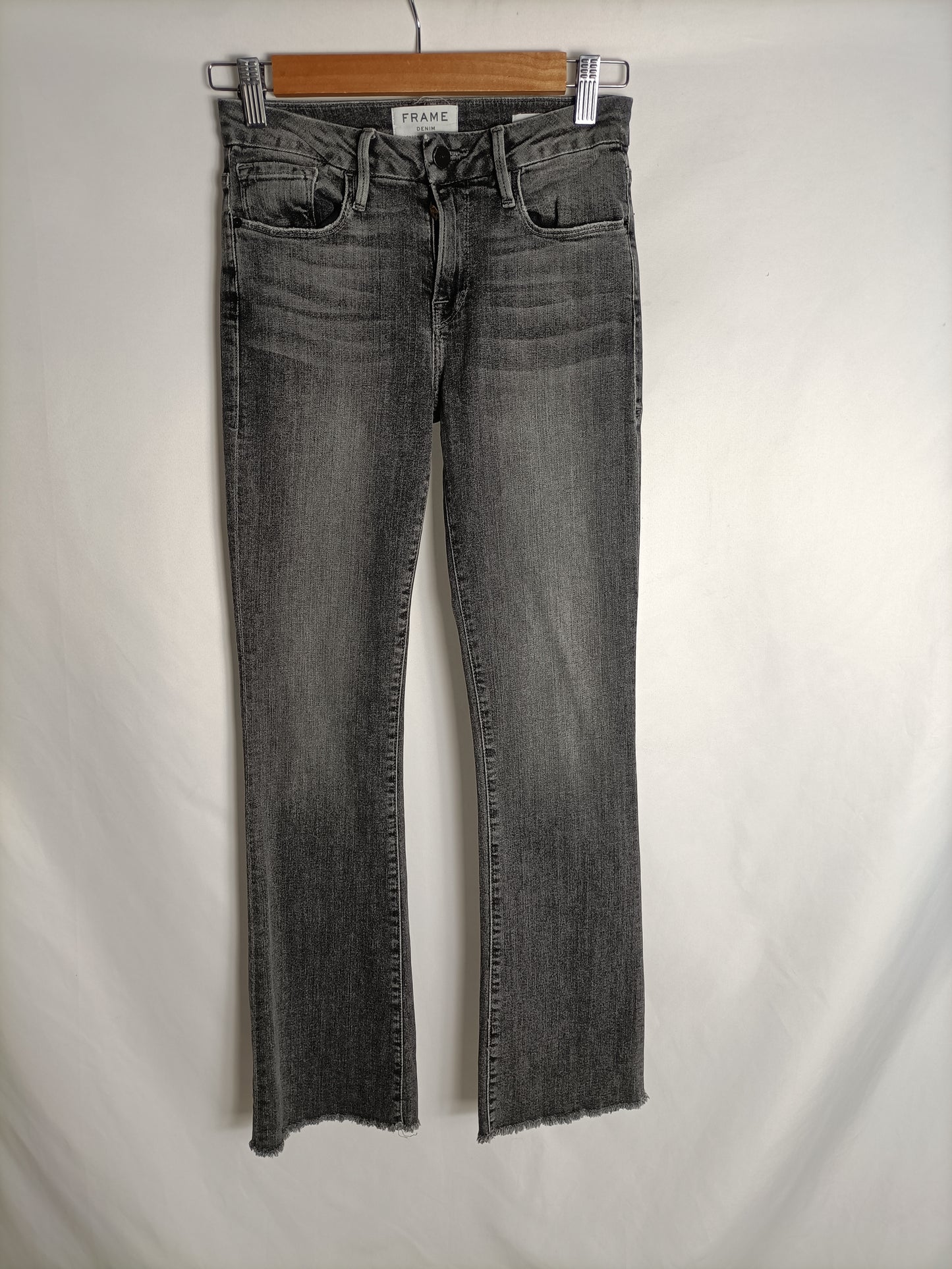 FRAME. Pantalón denim gris T.24(34)