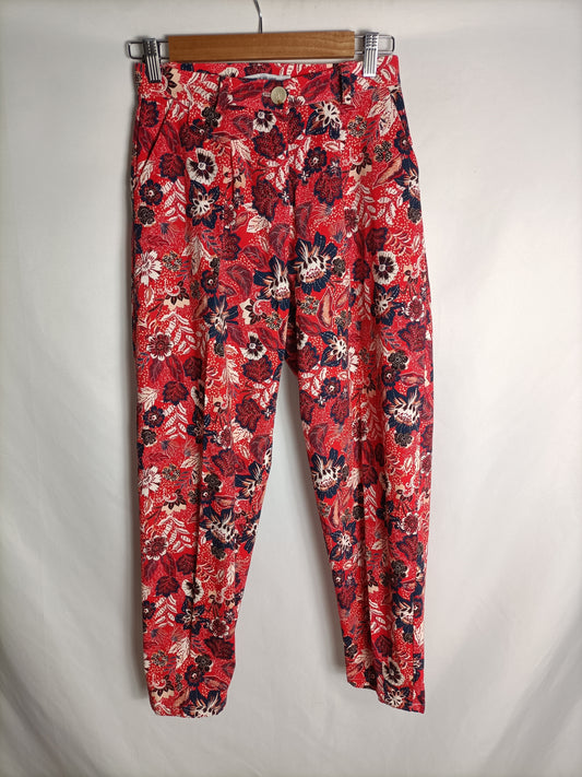 SOPHIE&amp;LUCIE. Red floral trousers, size 34