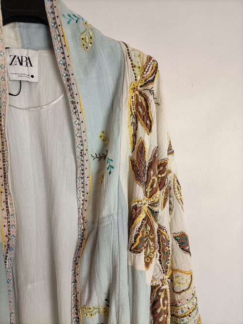 ZARA. Kimono bordado pedrería T.m