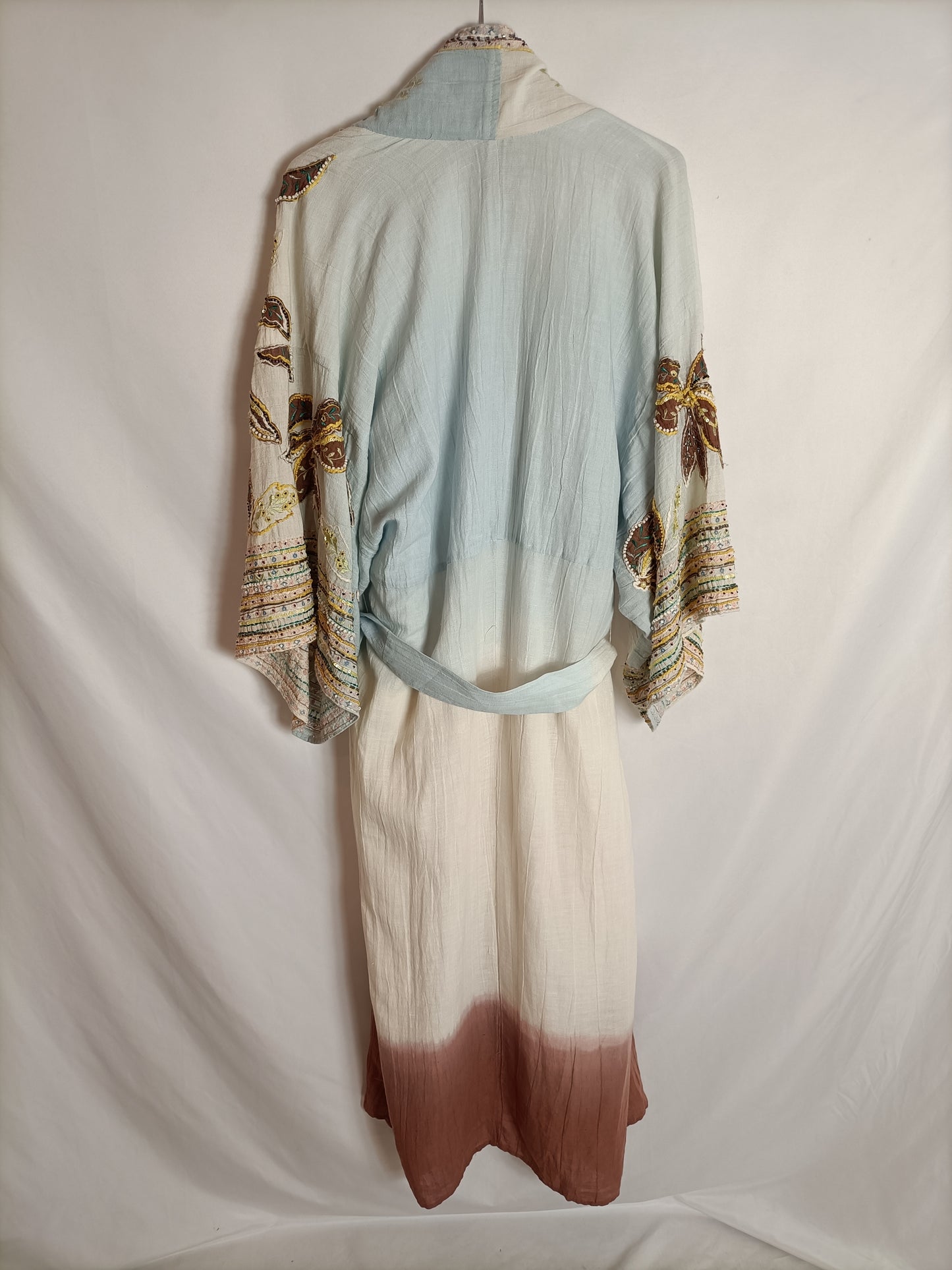 ZARA. Kimono bordado pedrería T.m