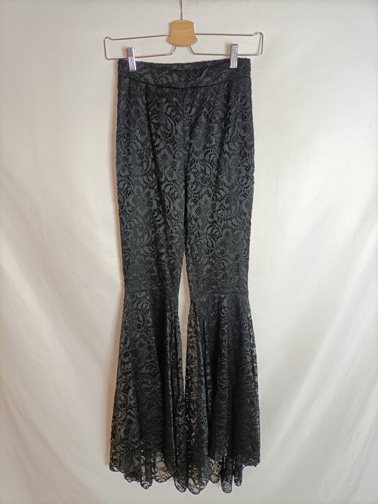GLORIA. Black lace Ts pants