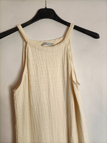 ZARA. Vestido beige flecos T.s