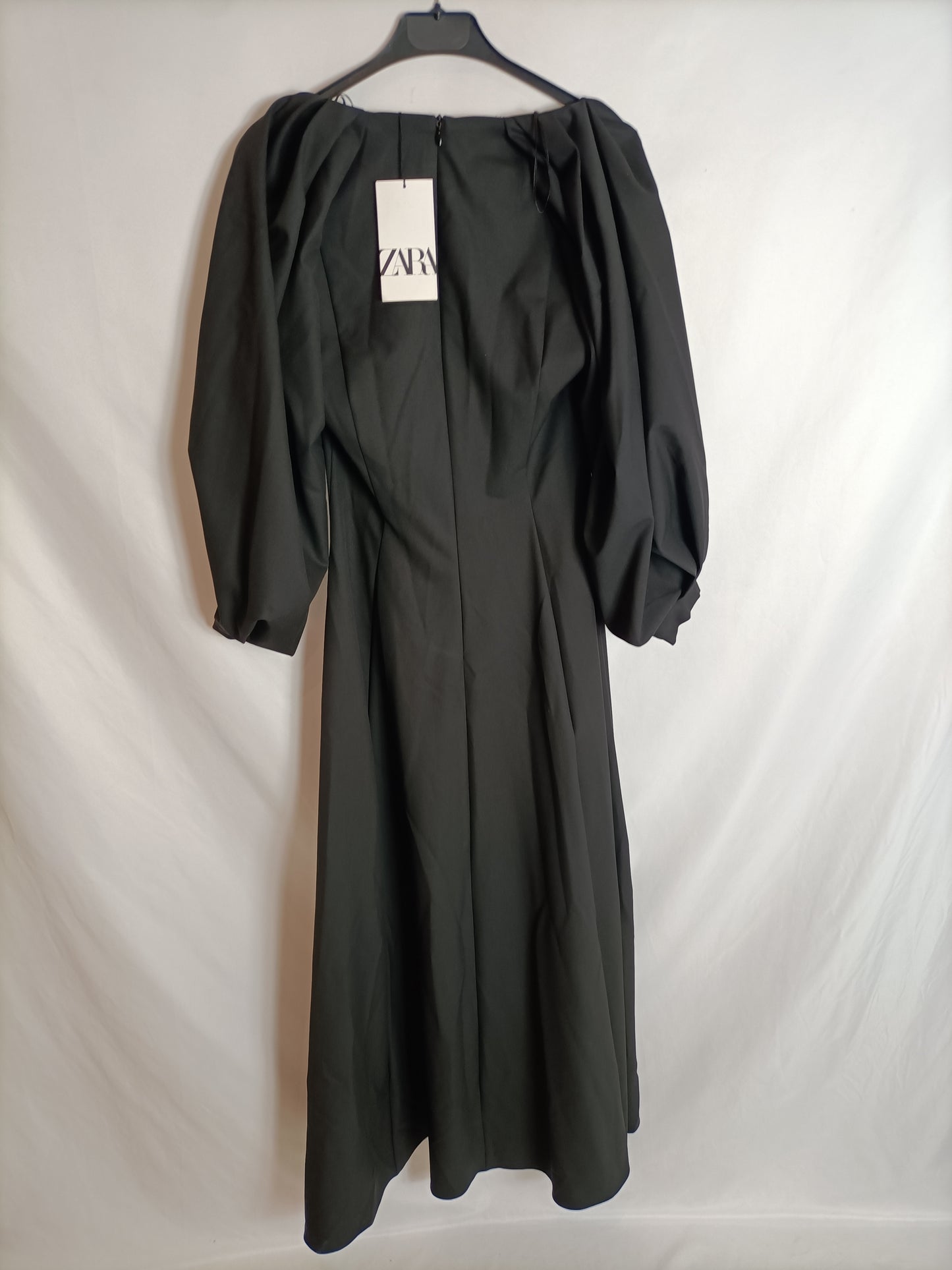 ZARA. Vestido largo negro T.xs