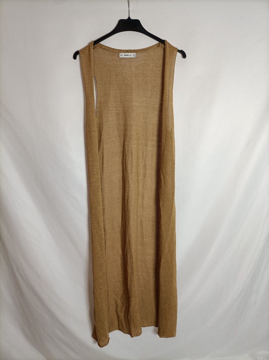 ZARA. chaleco mostaza punto T.s