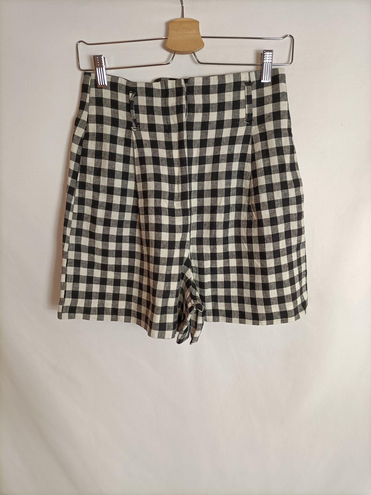 ZARA. Ts gingham shorts