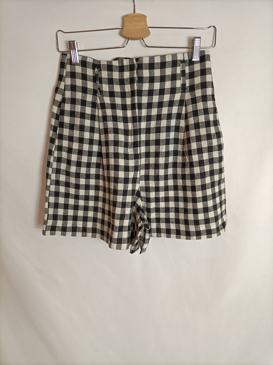 ZARA. Ts gingham shorts