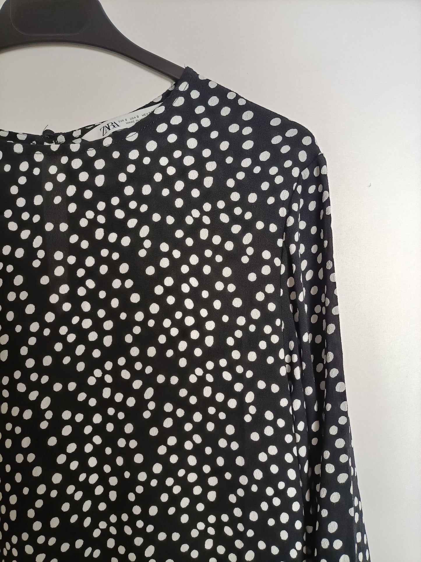 ZARA. Long polka dot dress Ts