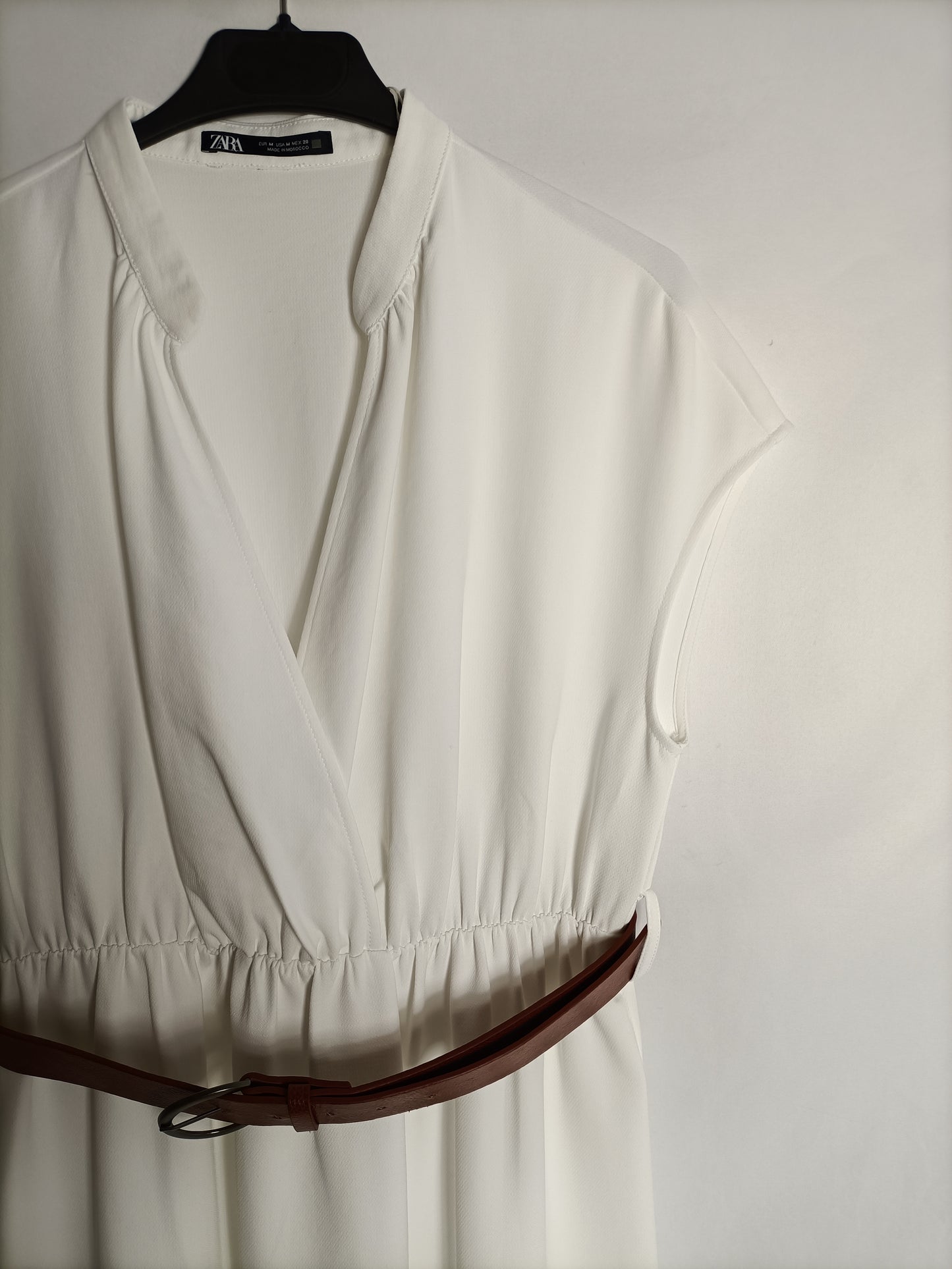 ZARA. Vestido midi blanco cinturón T.m