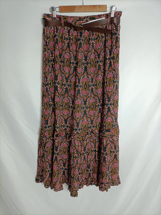 ZARA. Falda negra flores T.l