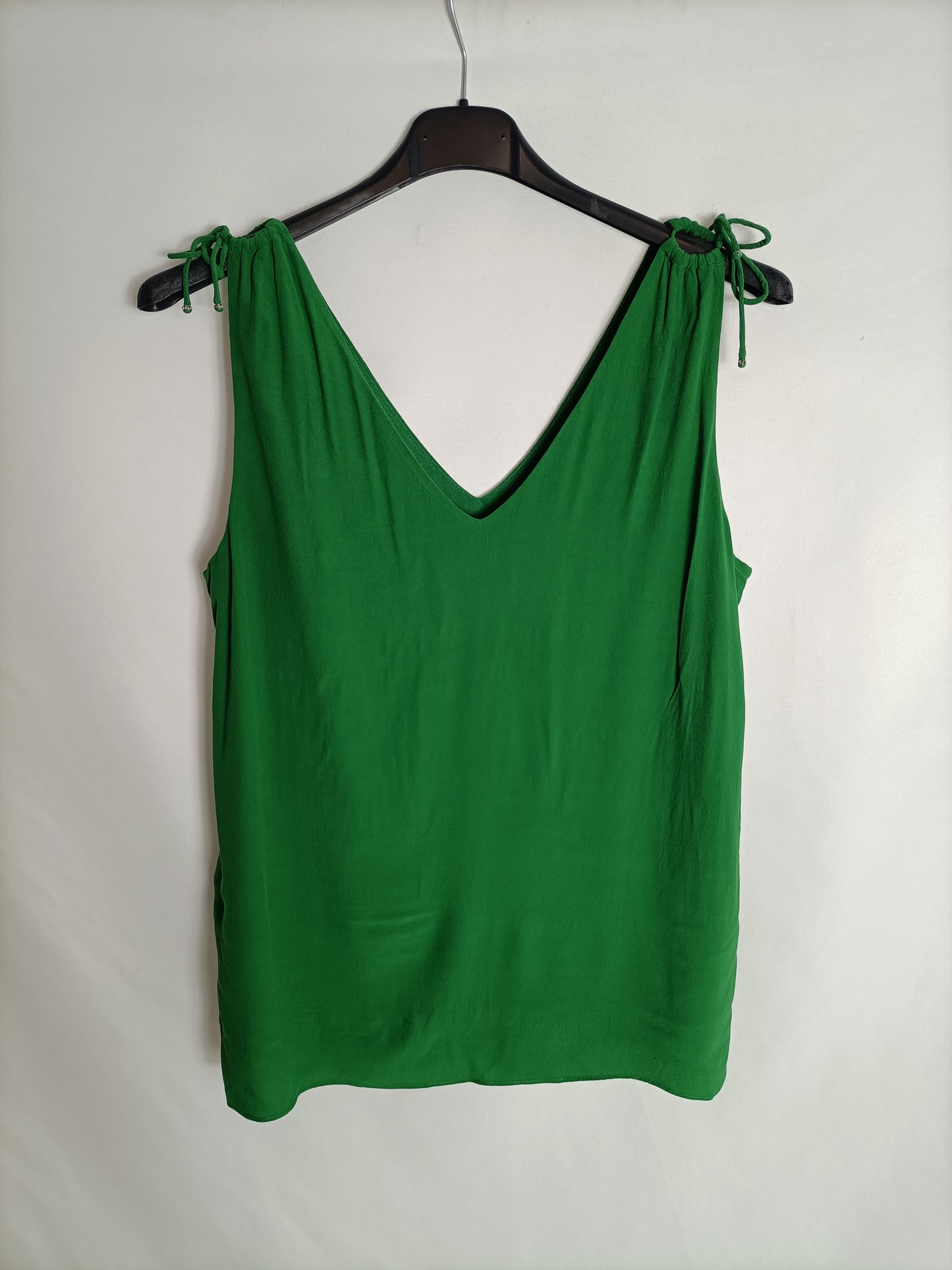 MASSIMO DUTTI. Green gathered top Tl
