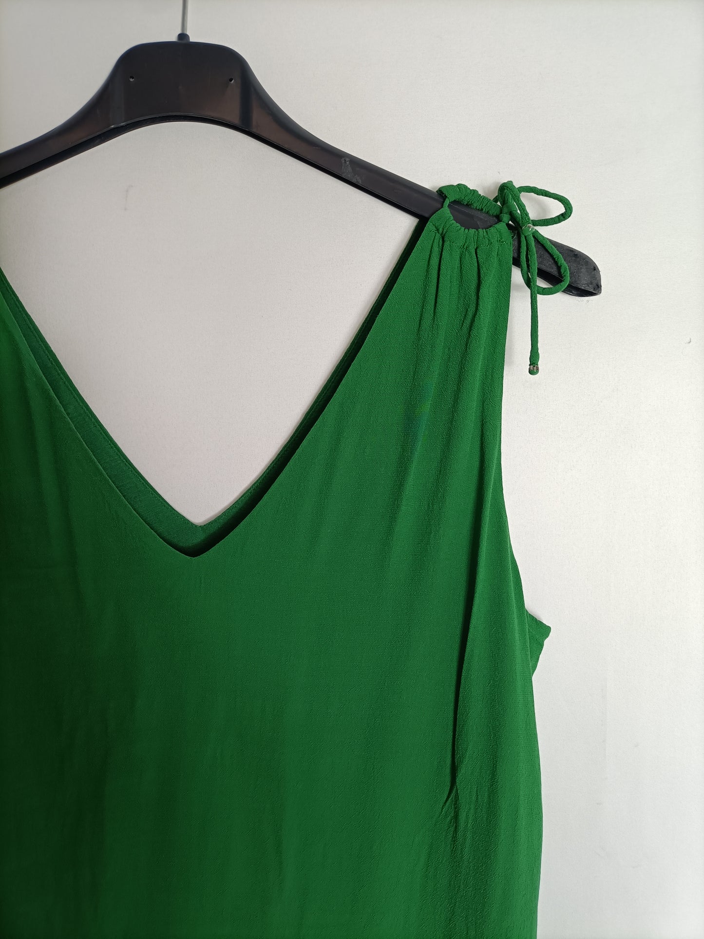 MASSIMO DUTTI. Green gathered top Tl
