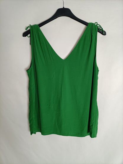 MASSIMO DUTTI. Green gathered top Tl