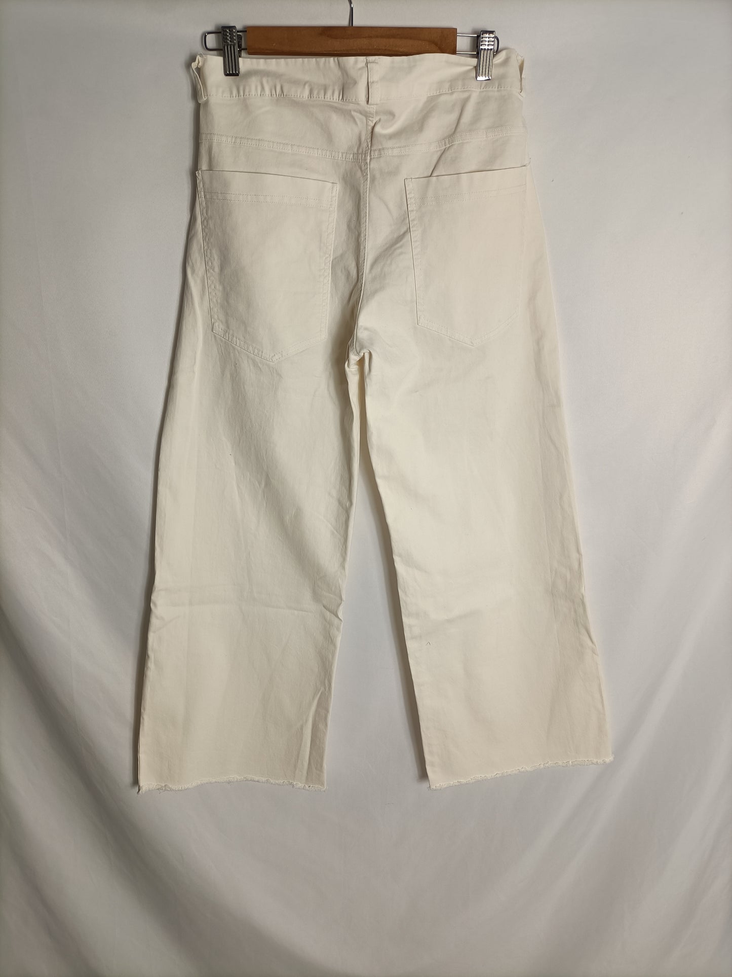 WHITE&amp;ONE. Beige culottes, size 38