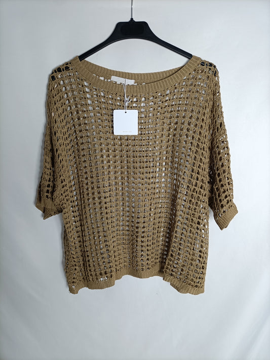CARLOTA&amp;CO. Beige die-cut top Tu(m)