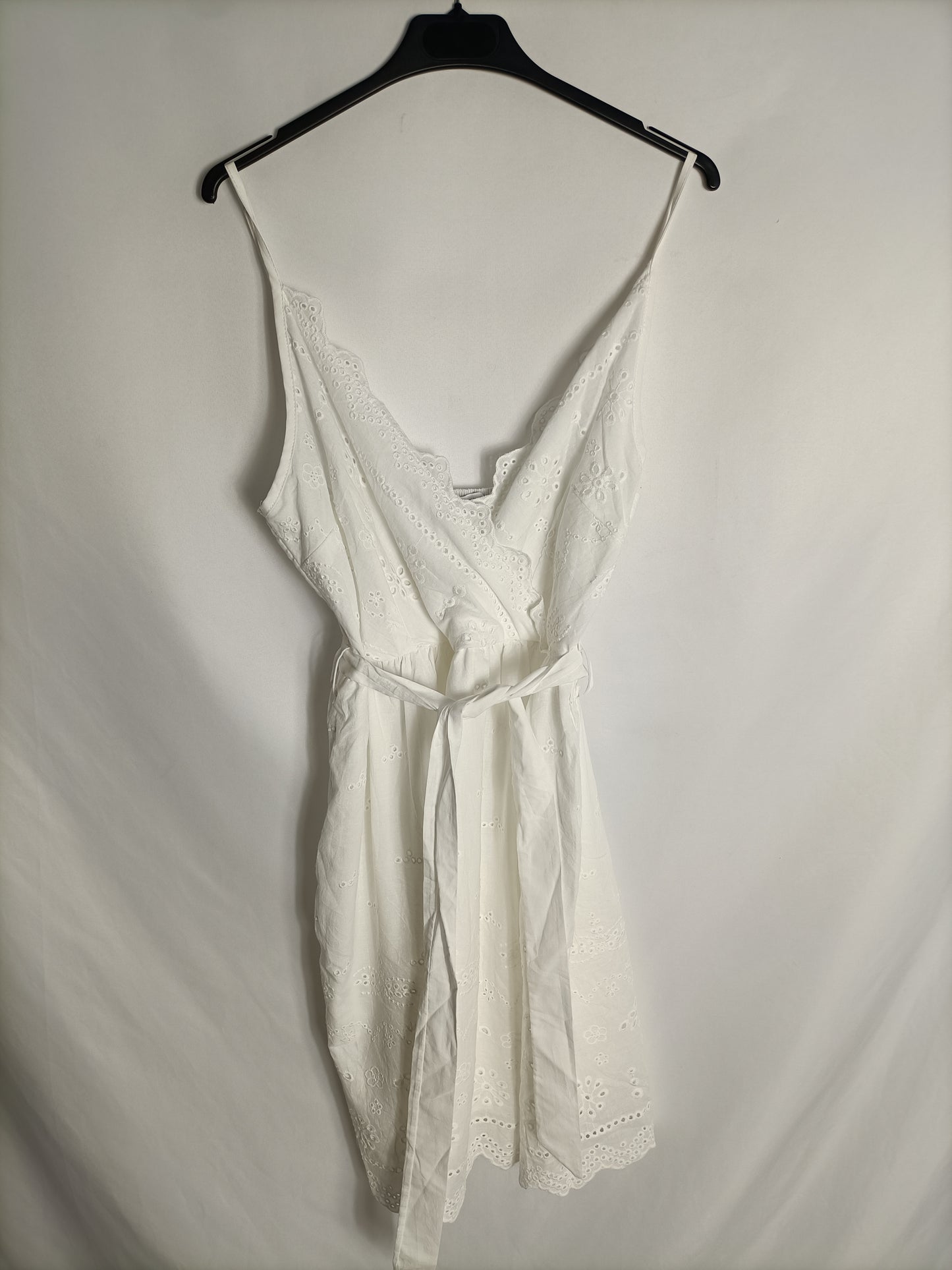 POLIN ET MOI. Die-cut white dress Tm