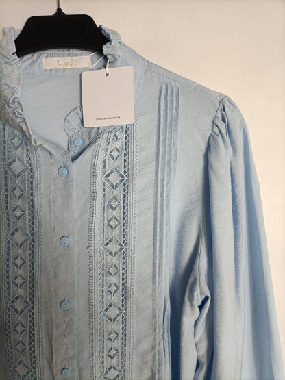 CARLOTA&amp;CO. Blue lace blouse Tl