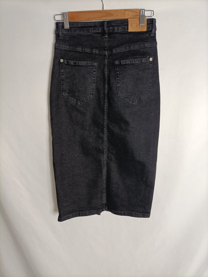 CLP. Falda midi negra T.u(34)
