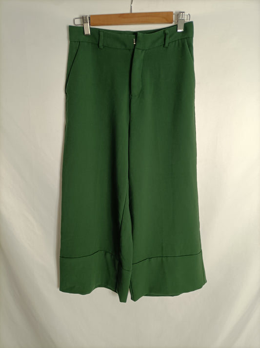 STRADIVARIUS. Wide-leg green culottes, size 36