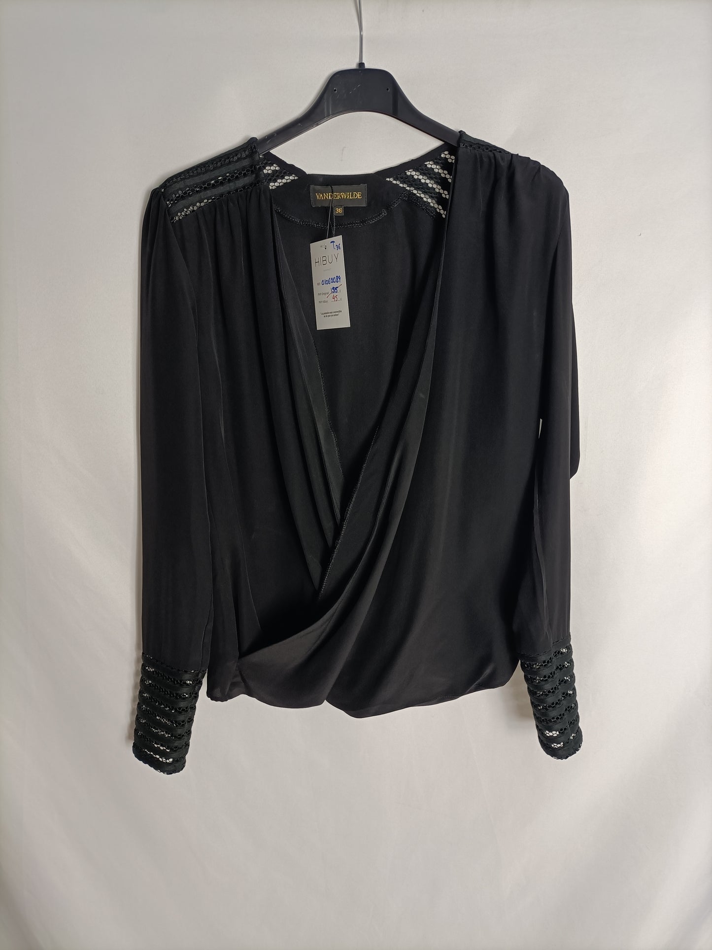 VANDERWILDE.Cross-neck top S.36