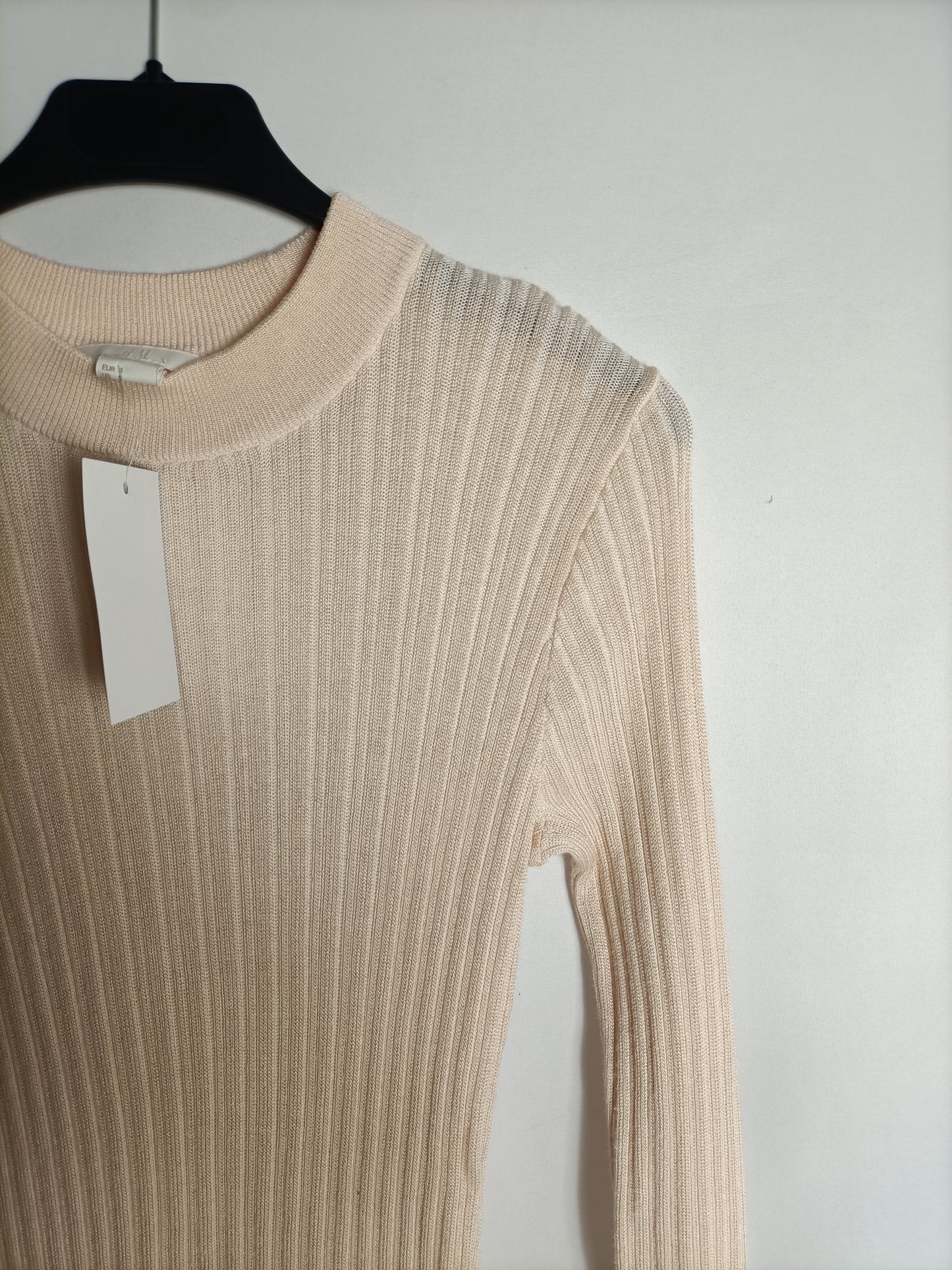 H&amp;M. Fine ribbed sweater TS